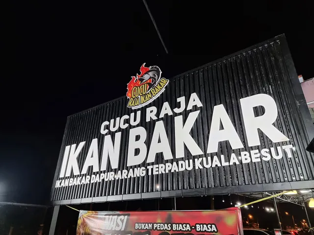 Cucu Raja Ikan Bakar