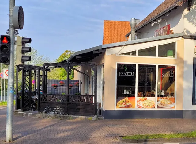 Esatto Bistro & Cafe