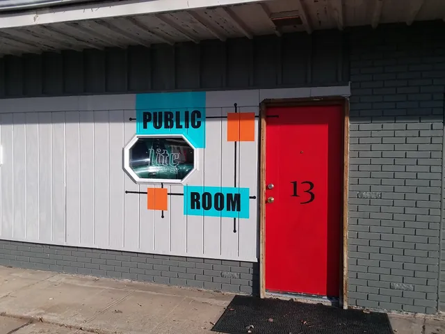 Studio 13 Motel & RV Park