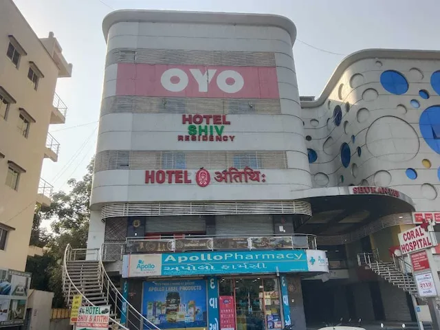 OYO Shiv Residency