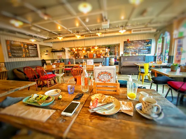 Jenkins & Sons | Restaurant & Bar in Penn Hill