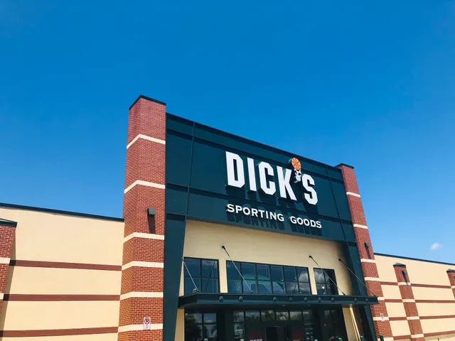 DICK'S Sporting Goods