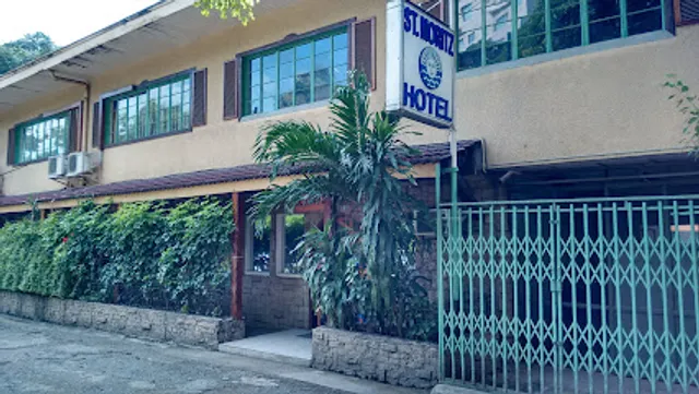 Schweizer Hotel former St. Moritz Hotel