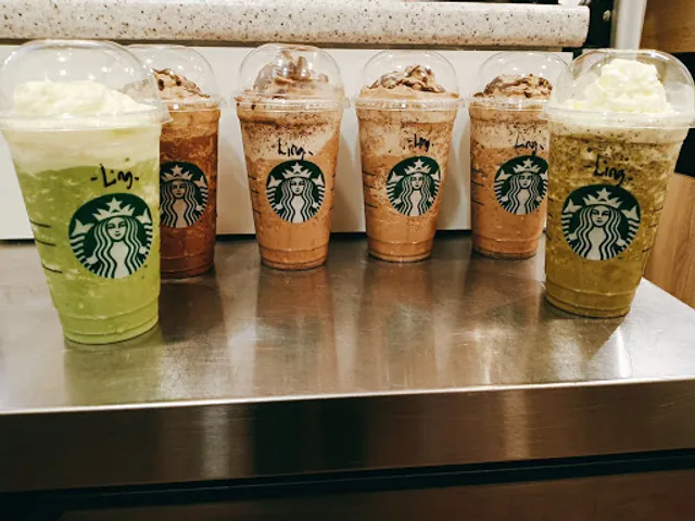 Starbucks Lotus's Kepong DT