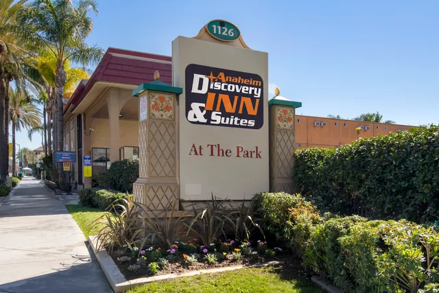 Anaheim Discovery Inn & Suites At The Park