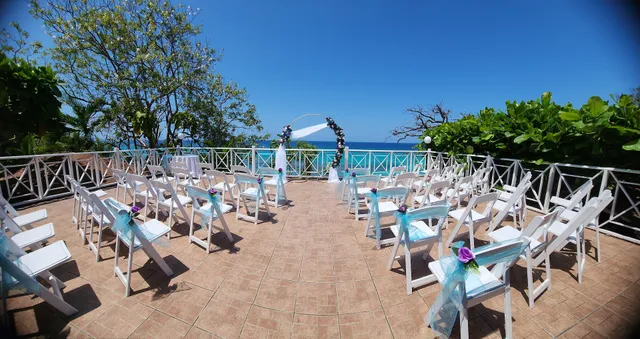 Almond Tree Restuarant