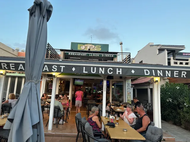 DT's Sunset Bistro Bar