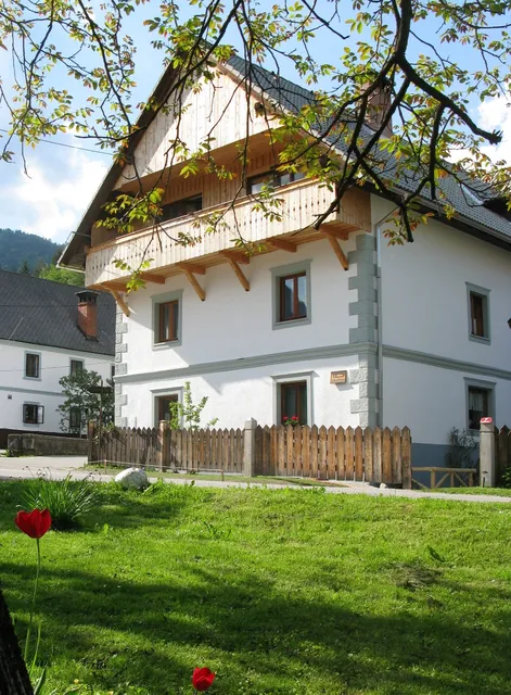 Ana Antloga Apartments