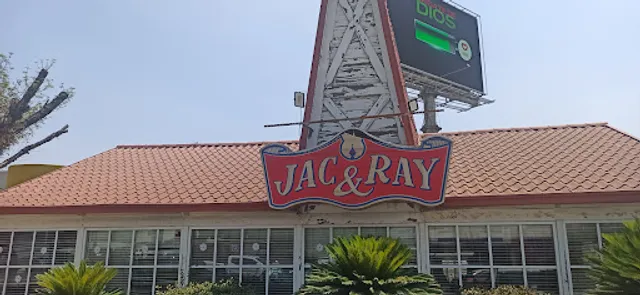 Jac & Ray Vista Hermosa