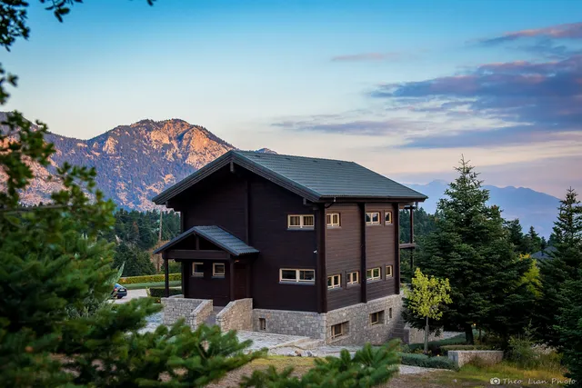 AELIA PARNASSUS CHALET