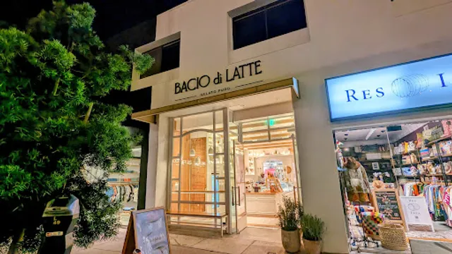Bacio di Latte | Larchmont Village, LA