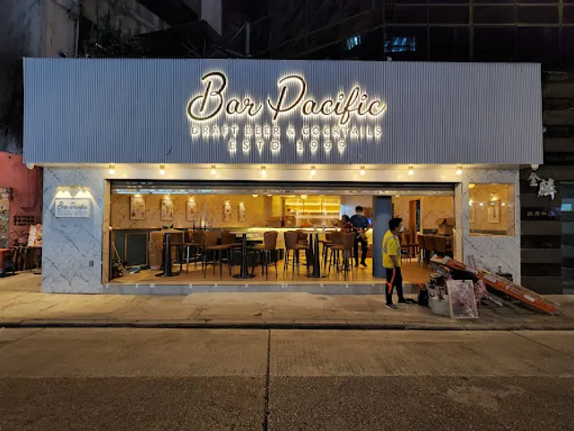 Bar Pacific 93