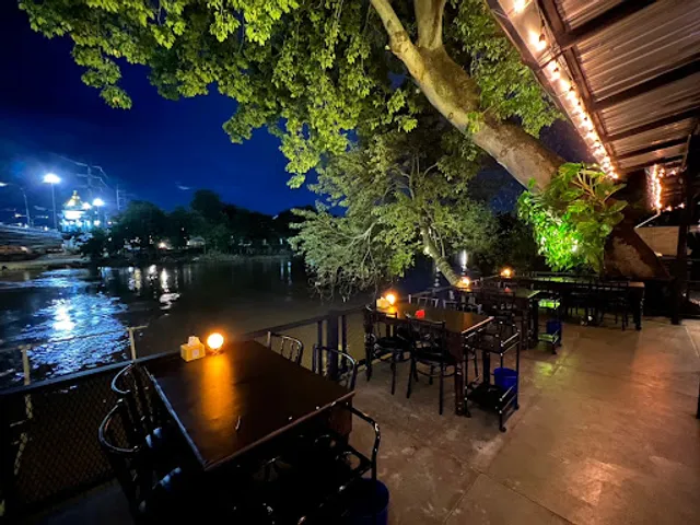 Wadjai Bar & Restaurant