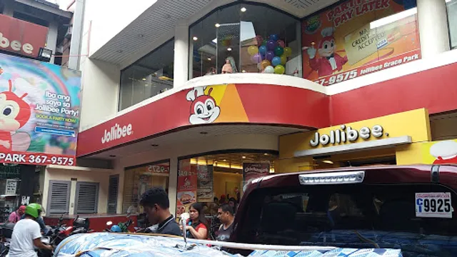 Jollibee Araneta Square Mall