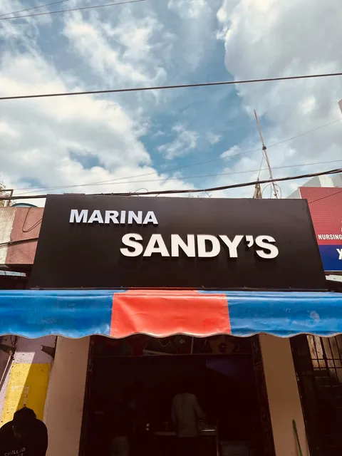 Marina Sandys kitchen (Santhome)