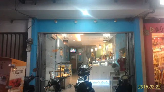 Chezini Bakery Cake Cafe
