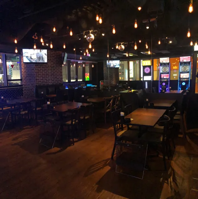 Beer Pong Bar GROVE Shinjuku