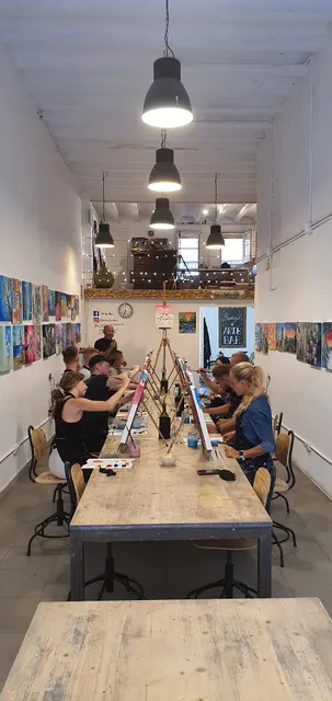 Arte Bar: Art Studio