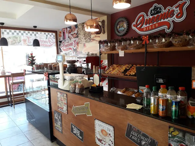 Queenie's Diner