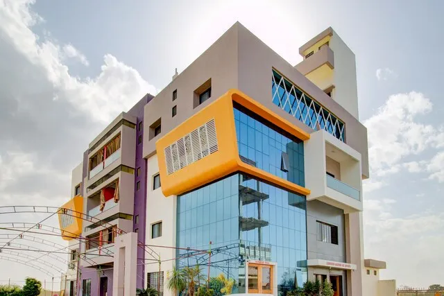 Capital O 71205 Motel Ahilya Lawns And Lodging