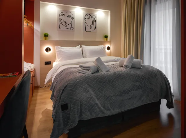 PLANE TREE LUXURY SUITES