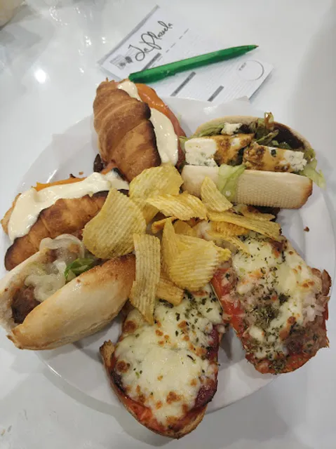 La Plazuela. Montaditos Y Tapas