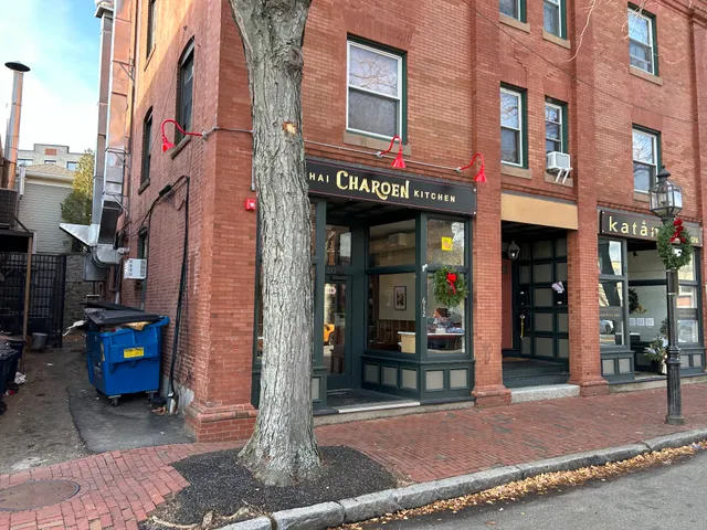 Thai Charoen Kitchen