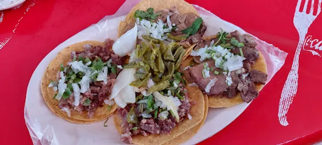 Tacos Y Kekas Los Compitas