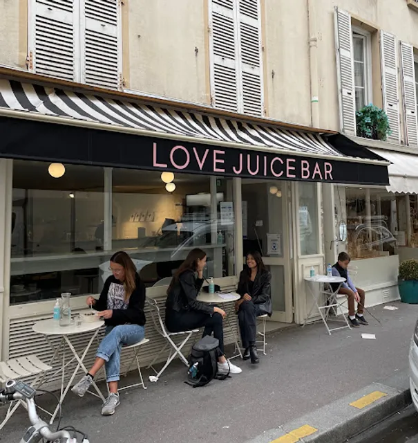 Love Juice Bar Tour Eiffel