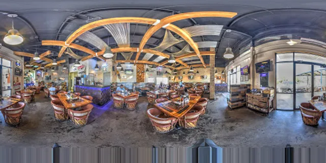 La Laguna Mariscos and Sushi