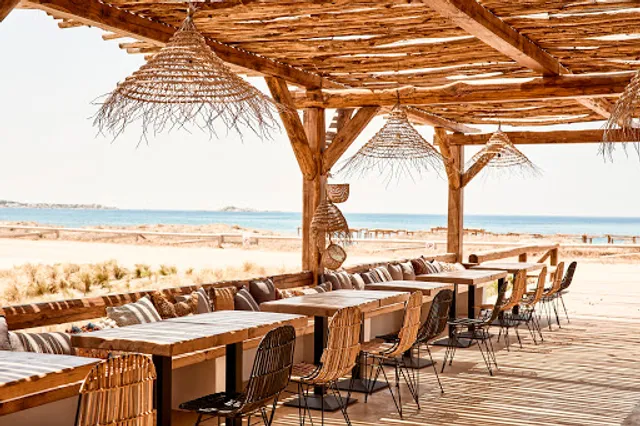 Tortuga Beach Bar & Restaurant