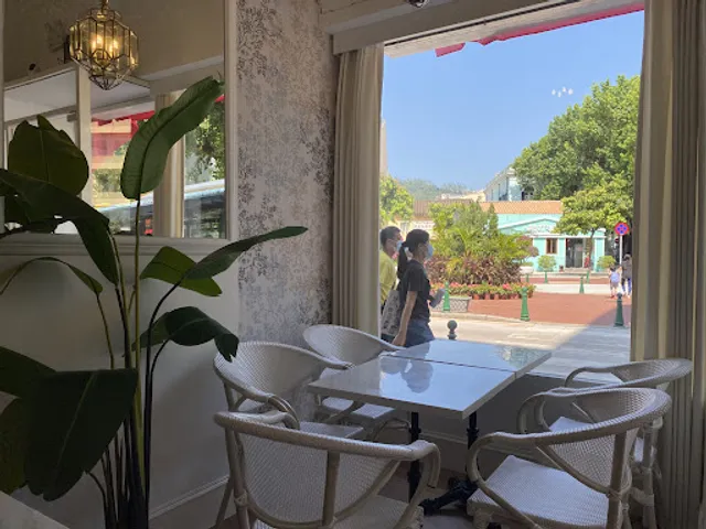 Janela Cafe Macau 百葉葡國菜