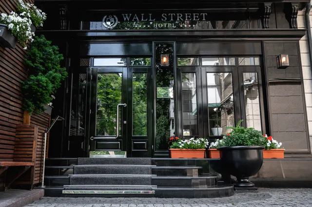 Wall Street Hotel