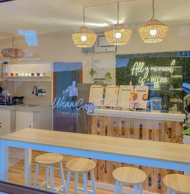 Uhaw Cafė