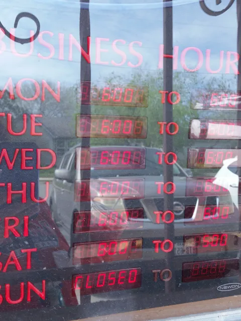 C & M's Boutique & Market