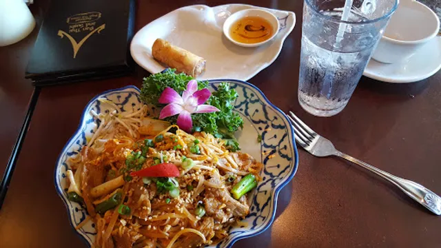 Ban Thai & Sushi Restaurant