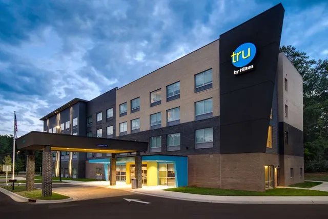 Tru by Hilton Wake Forest Raleigh North