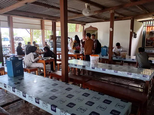 Bebek Goreng Umar Plenteng