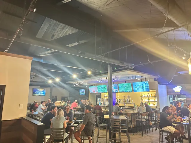 405 Social Bar & Grill