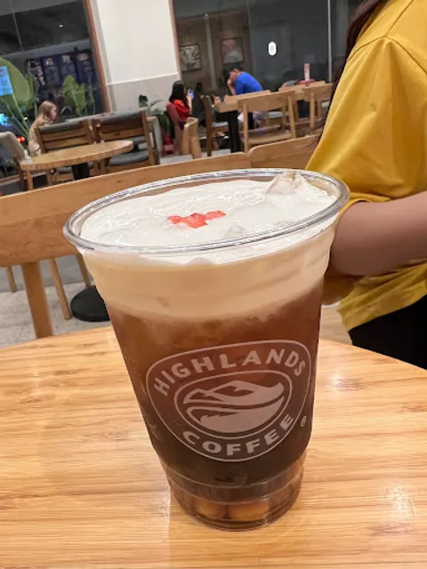 Highlands Coffee 366 Lê Văn Quới