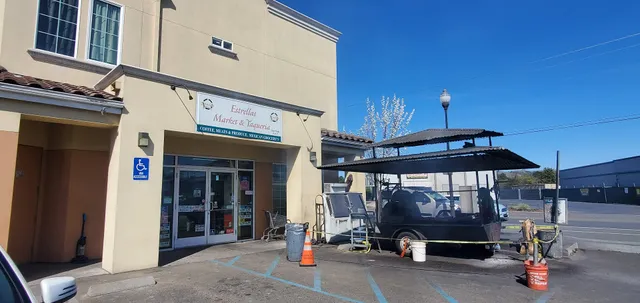 Estrella’s Market & Taqueria