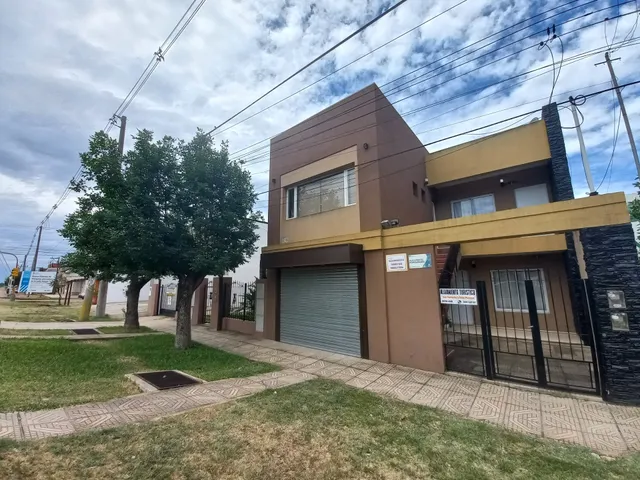 DON CARLUCHO Y DOÑA PICHONA