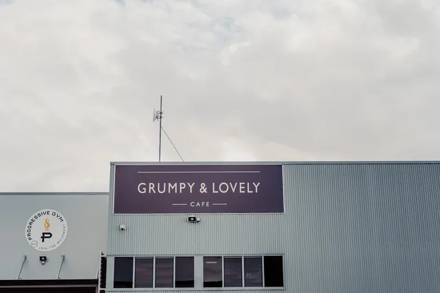Grumpy & Lovely Cafe