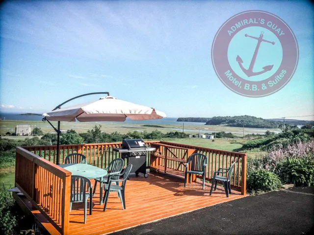 Admiral's Quay Motel B B & Suites