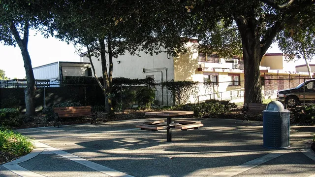 Oak Tree Square Park