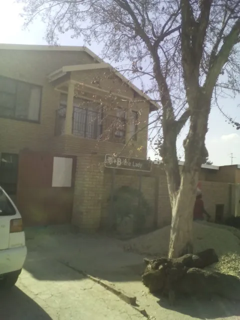 The Lady B&B Guesthouse