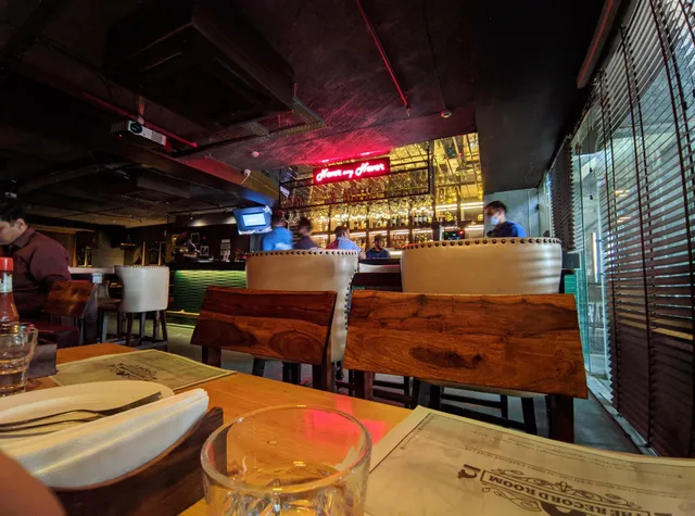 The Record Room -Best Bar | Best Party Place | Best Pub | Hauz Khas South Delhi