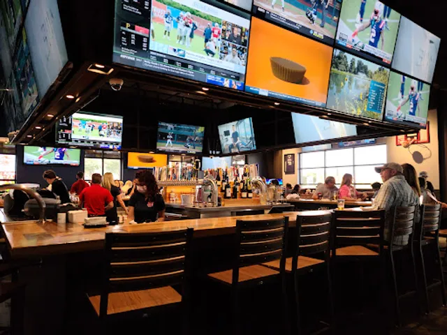 Walk-On's Sports Bistreaux - Lakeland Restaurant