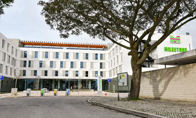 MILESTONE Carcavelos Lombos