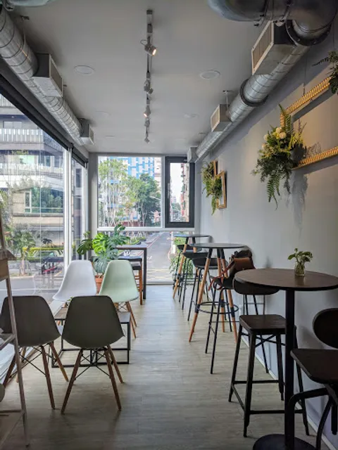 OWNLIFE Coffee 蓊萊咖啡